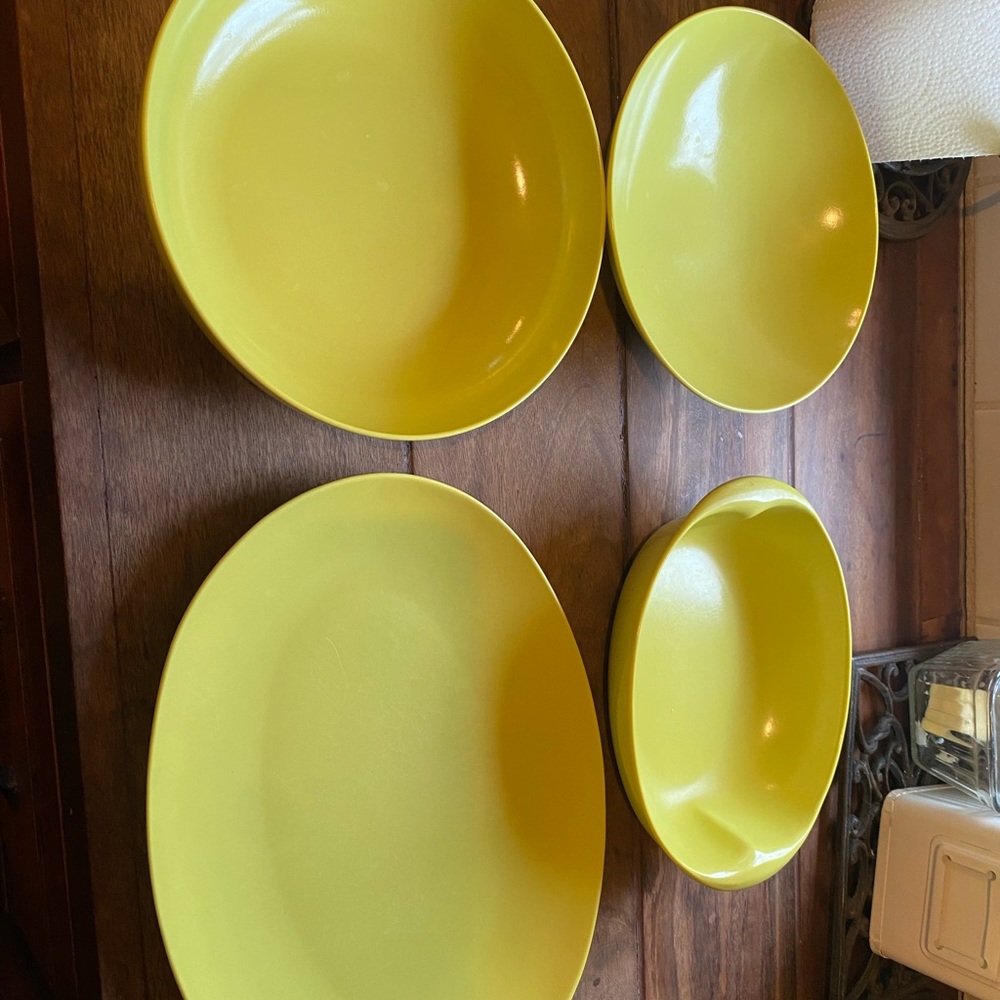 Vintage Melmac serving pieces.
